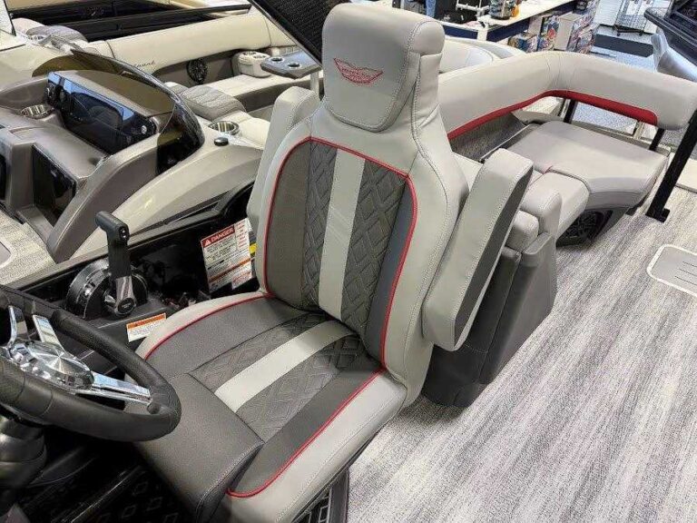 2026 Bennington 24MOFB - Open Fastback - Carbon Fiber Arch!!! US-ETWS7759H526 [photo 13]